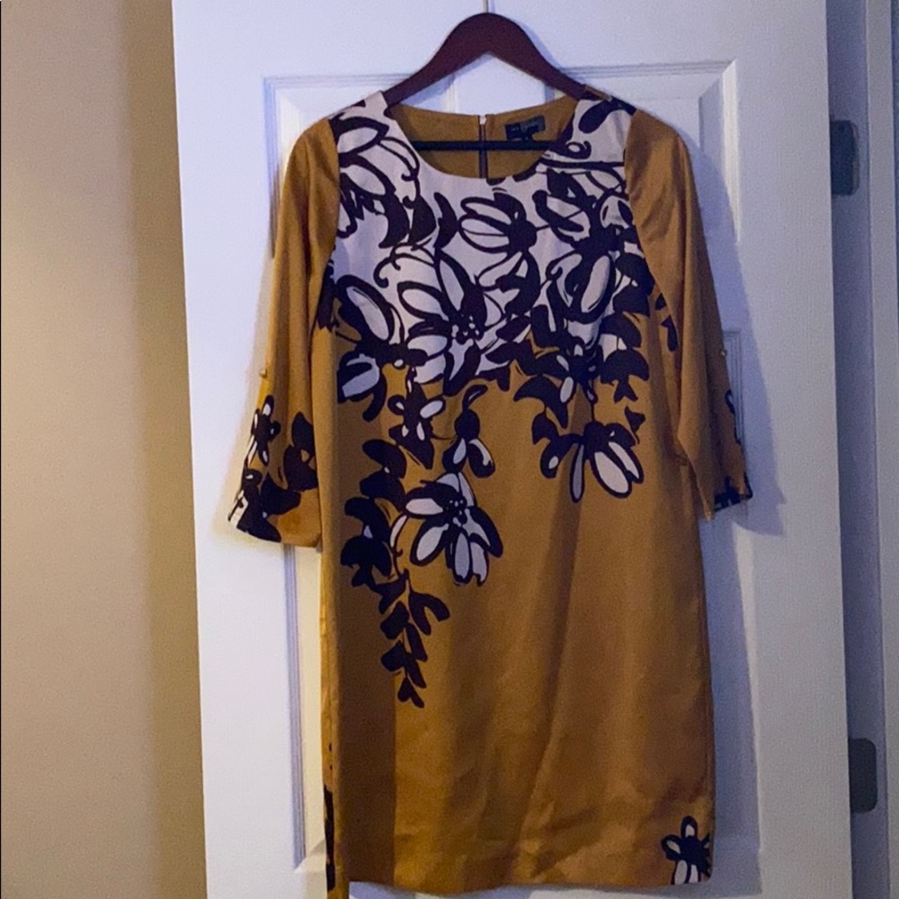 dress - Picture 2 of 4